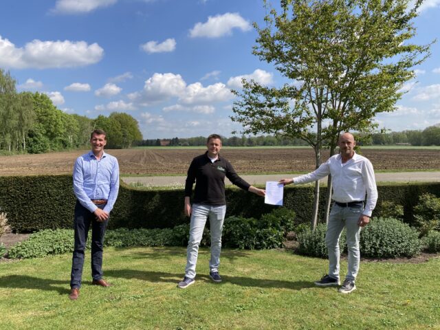 persbericht-reudink-start-samenwerking-met-varkenshouderij-e